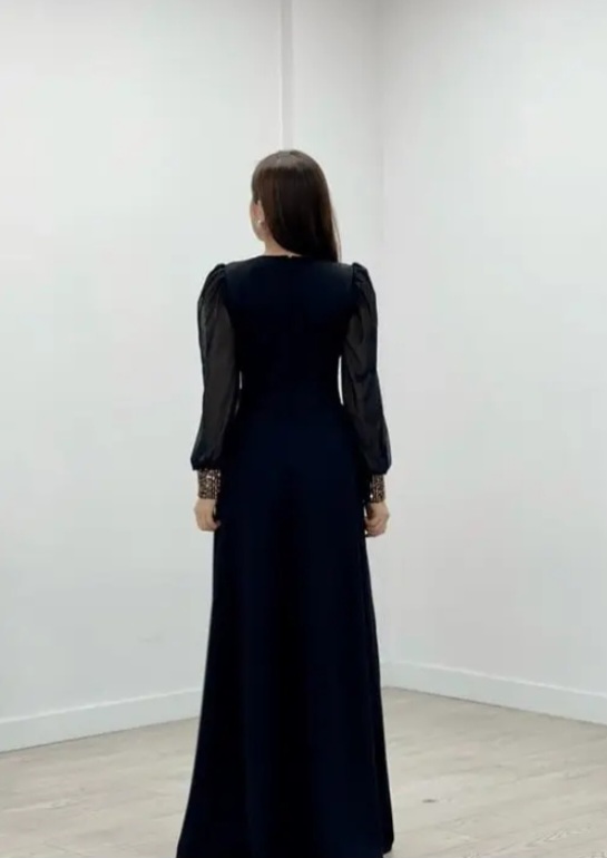475833030-1.jpg