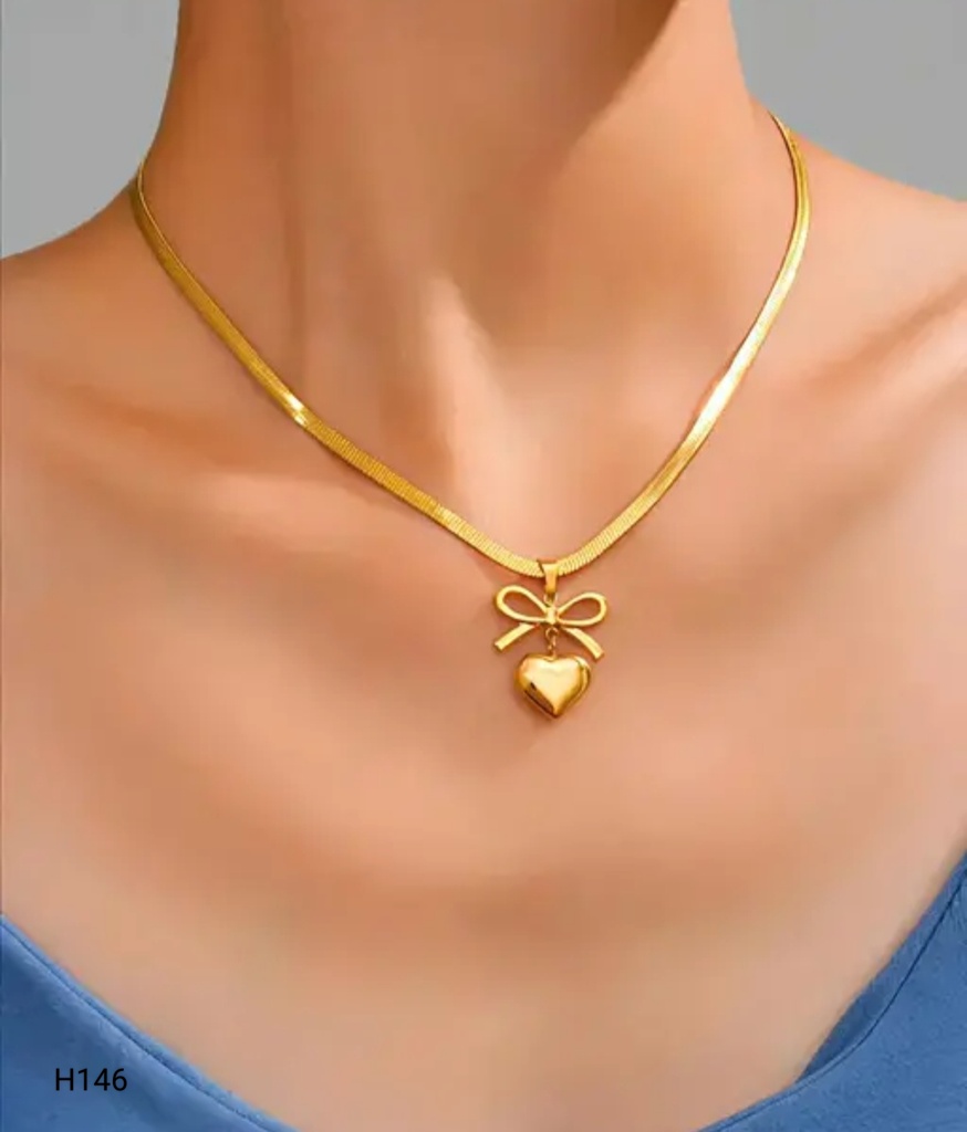 Yehra Designs Shimmering Chunky Radha Krishna Pendant With Chain