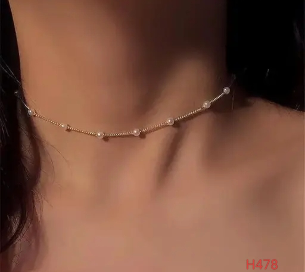 Simple Pearl Necklace